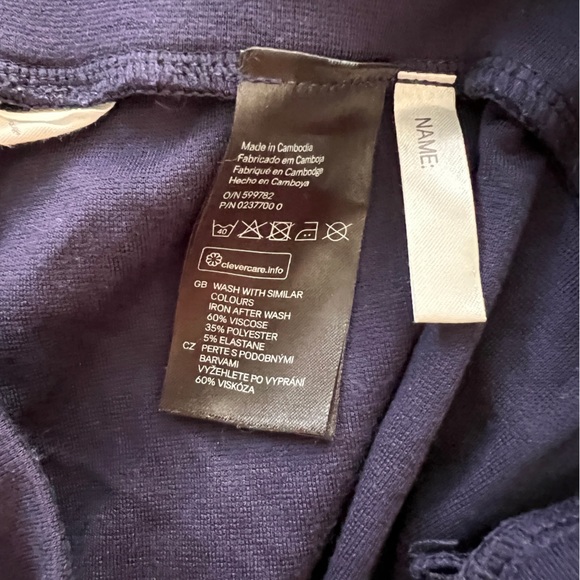 H&m navy blue leggings with zipper fake pockets. Girl size 12/13Y - Picture 6 of 6